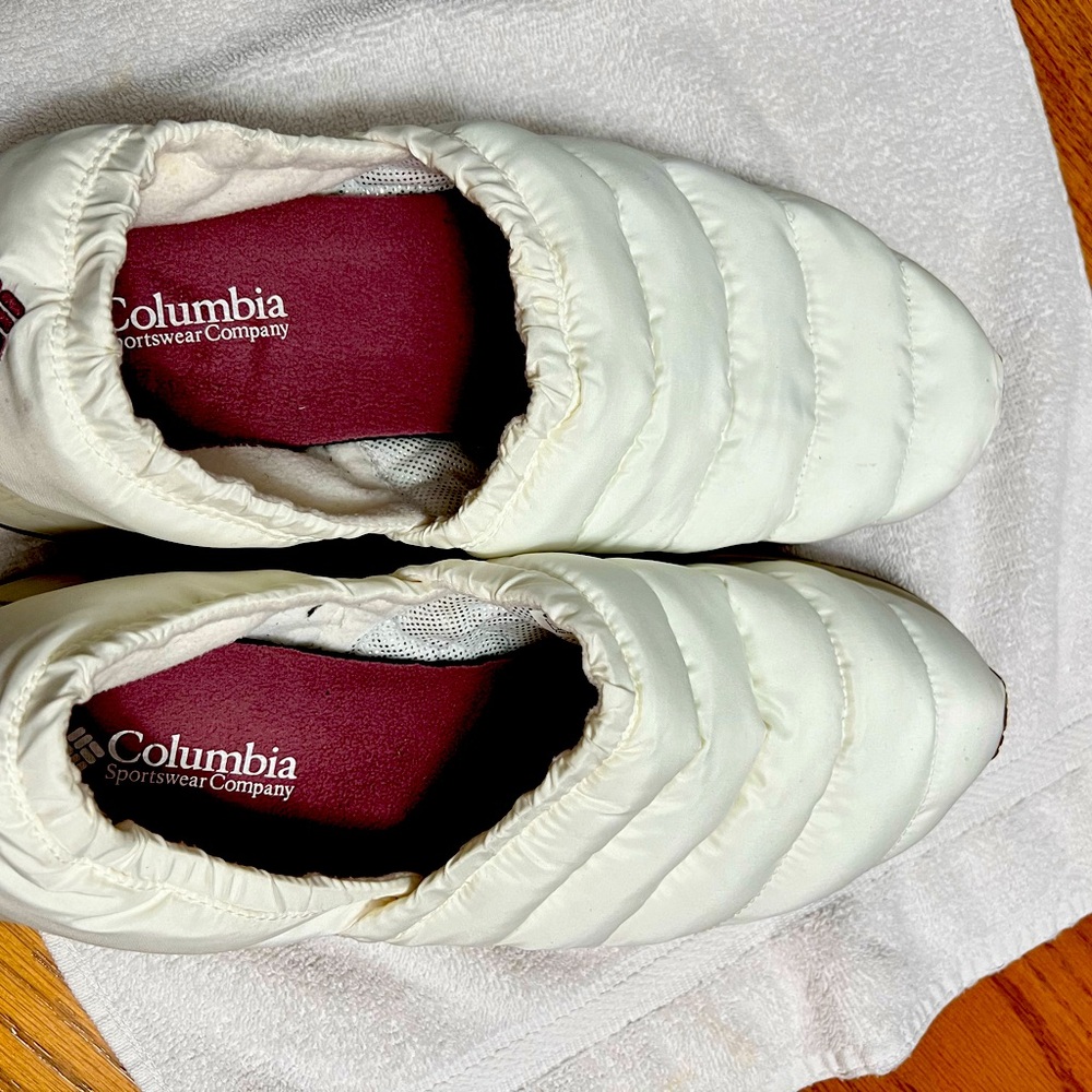 Women’s size 12 Columbia brand shoes